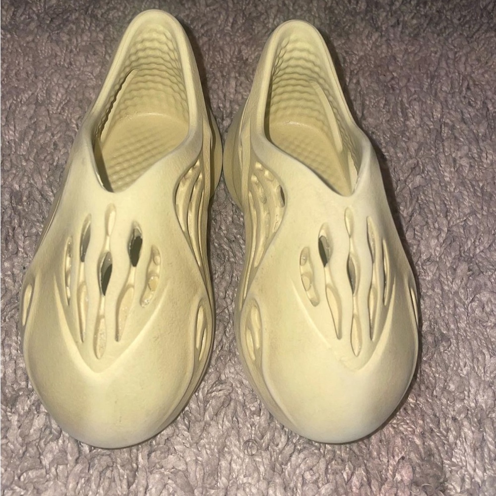 Yeezy toddler foam